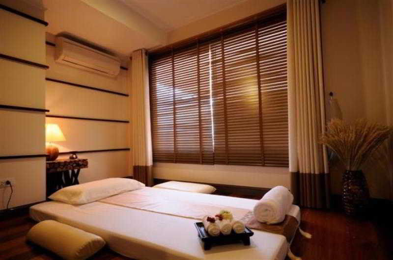 Prom Ratchada Hotel Bangkok Exterior photo